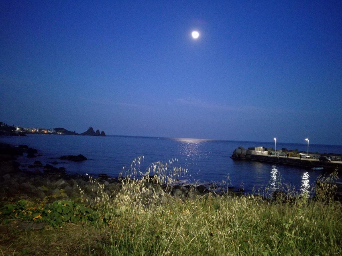 Ferienwohnung La Casa Di Ale Aci Castello Exterior foto